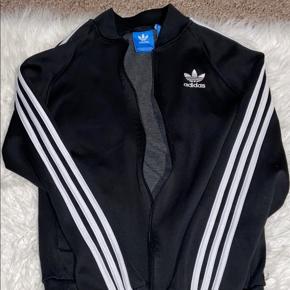 adidas Jackets & Blazers - ❗️FINAL PRICE❗️Adidas zip up🖤